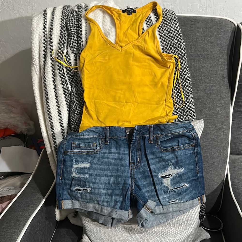 CUTE mustard color body suit sz Sm & Aeropostale MIDI shorts- distressed sz6